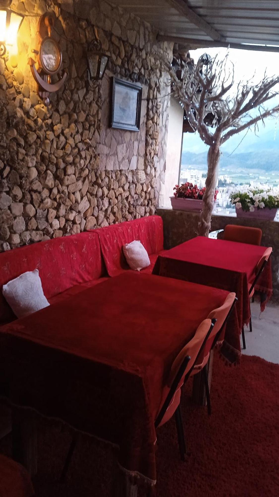 Karafil Guesthouse Gjirokaster Exterior photo